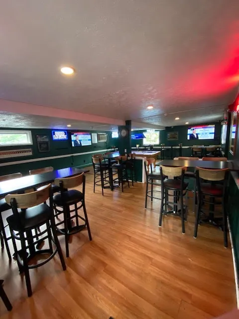 Chantilly's Restaurant & Pub